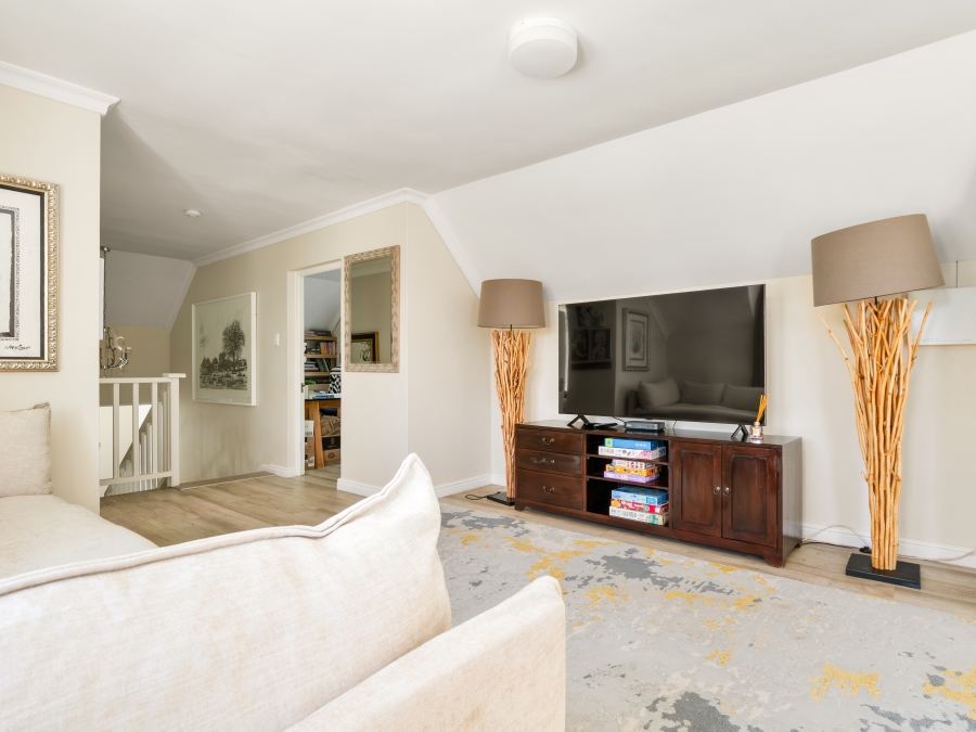 7 Bedroom Property for Sale in Belvidere Estate Western Cape